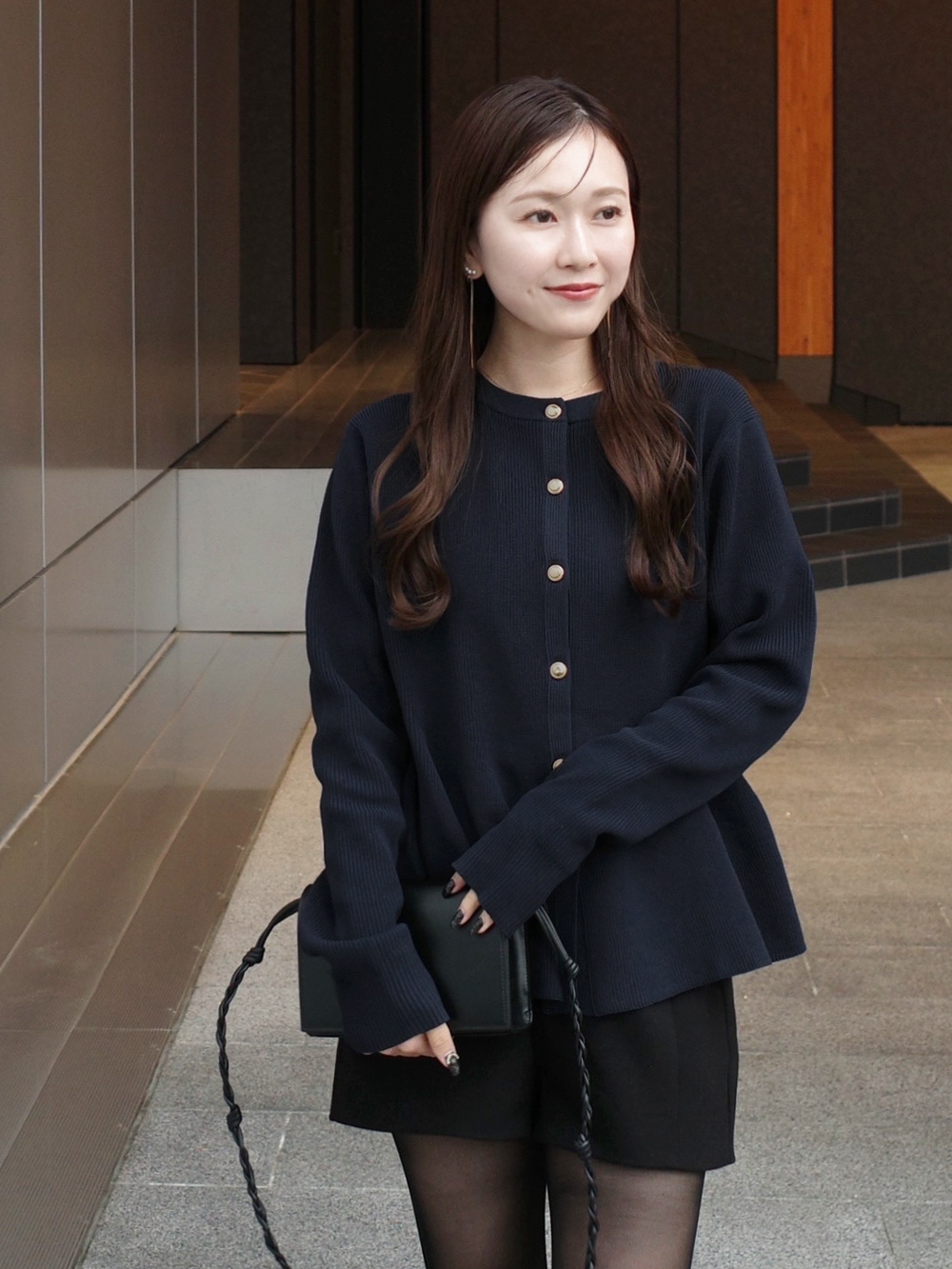 ななみさん着用 ゴールド釦ペプラムニットカーディガン 春夏 ニット