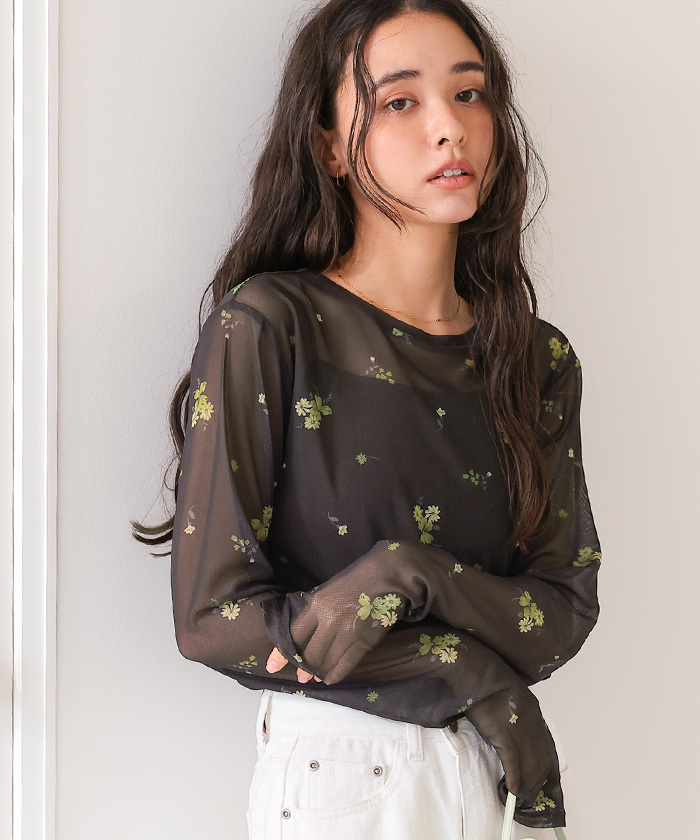 翠ページ フラワーシアークルーネックトップス | titivate