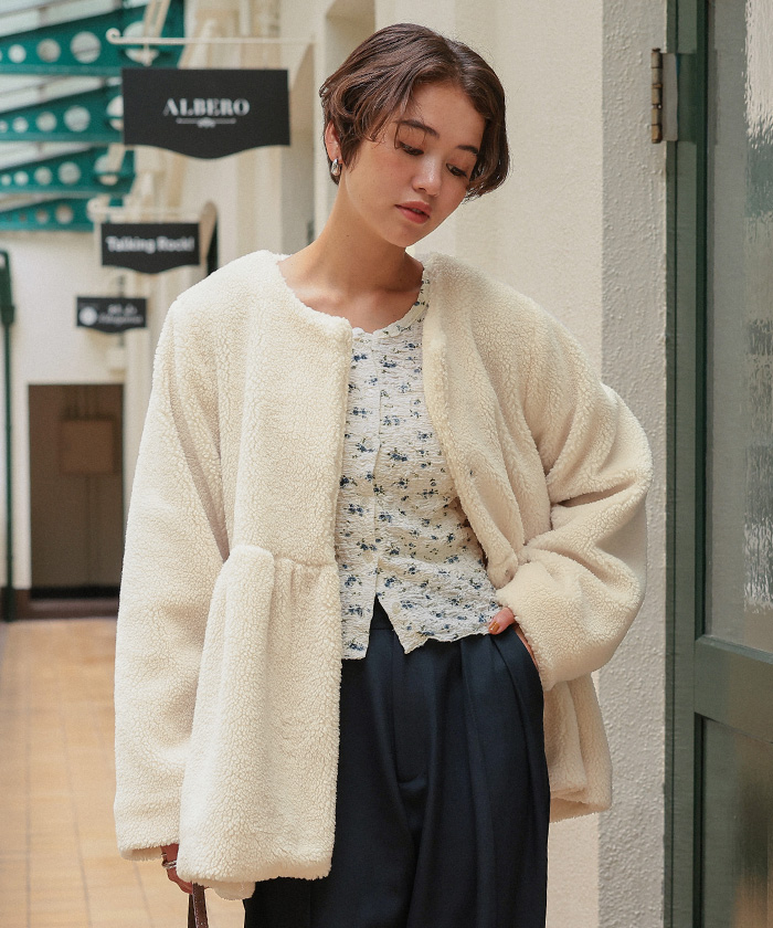 ペプラムギャザーデザインボアアウター | titivate